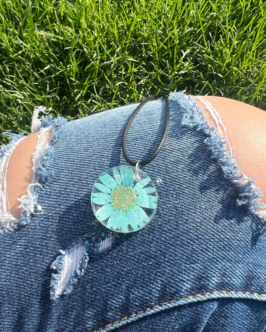 Necklace: Blue Daisy Circle Pendant